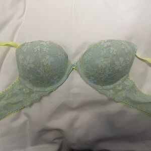 Victoria’s Secret dream angel’s push up bra 34A